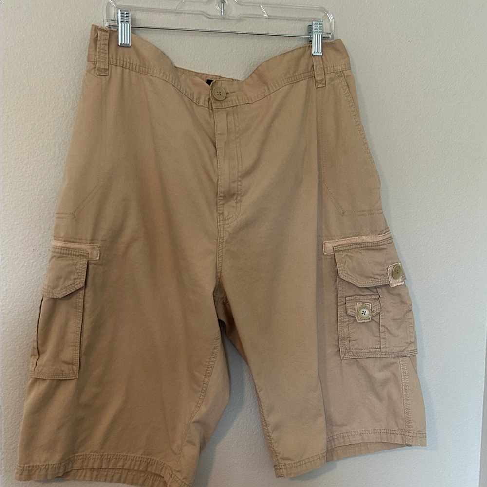 Men's Classic Tan Cargo Shorts
